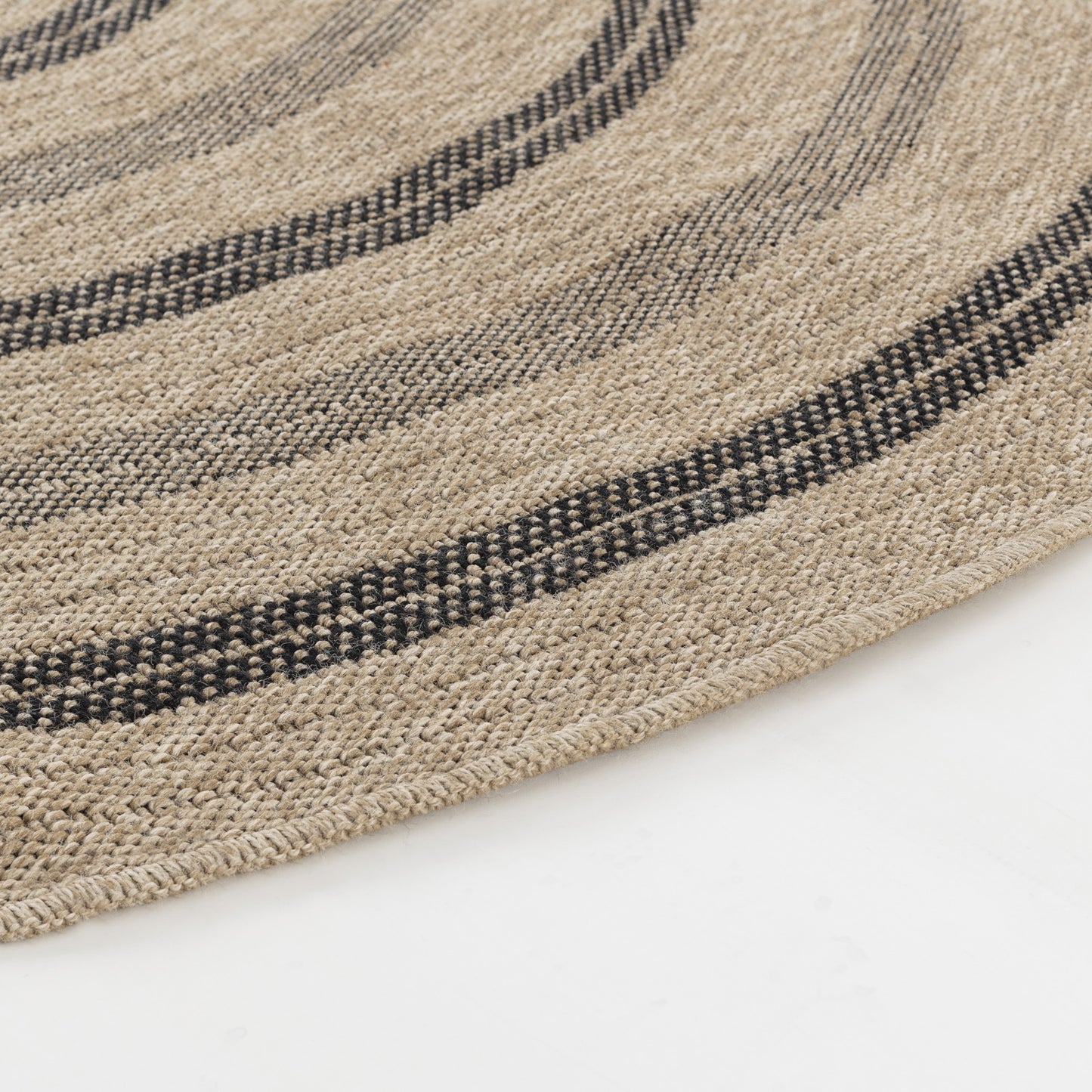 EMIKO Buitenkleed met Jute-Look I In & Outdoor Ronde Boho Weerbestendig Tapijt, Terras, Balkon, Veranda, Keuken, Tuin I Beige, Zwart